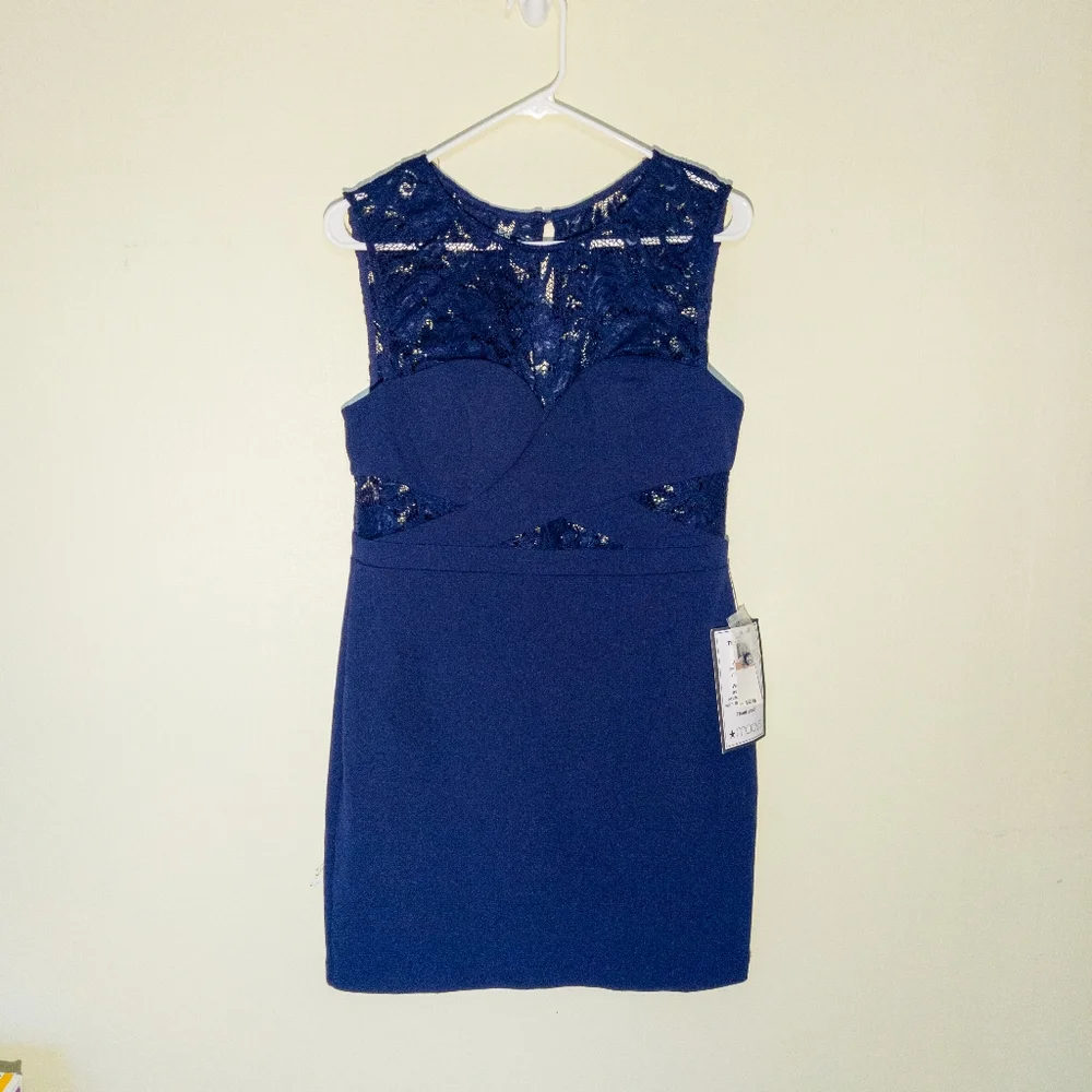 B. Darlin Juniors' Lace Cutout Bodycon Dress Navy Blue XL